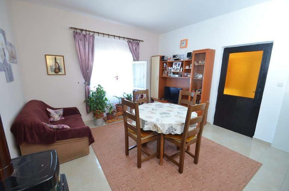 דירות ורסי Apartman Gordana, Poljica מראה חיצוני תמונה